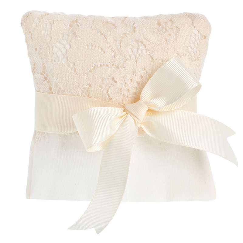 Μπομπονιέρα Γάμου Μαξιλάρι Σαντούκ Με Δαντέλα Μ120/02