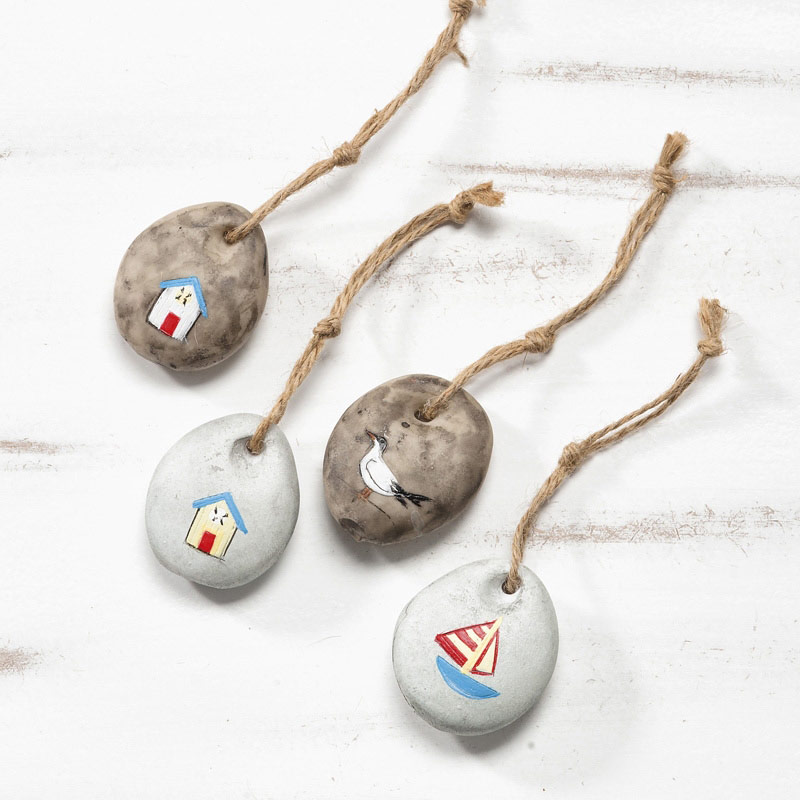 Μπομπονιέρα  Κρεμαστό Βότσαλο Ζωγραφισμένο Λ3416