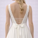 Ιβουάρ Νυφικό Με Δαντέλα & Σατέν Ζώνη (Size 38-40)