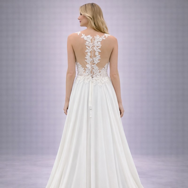 Λευκό Νυφικό Princess Με Μανίκι 3/4 & Διάφανη Πλάτη (Size 38-40)