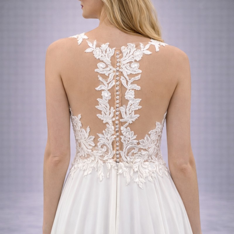 Λευκό Νυφικό Princess Με Μανίκι 3/4 & Διάφανη Πλάτη (Size 38-40)