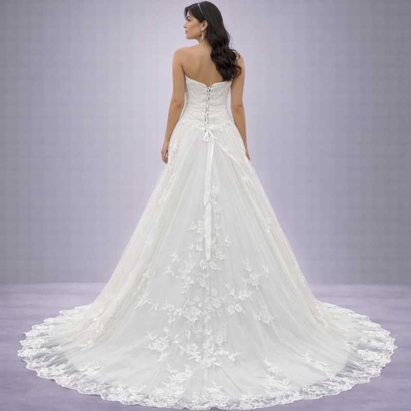 Λευκό Νυφικό Στράπλες Σε Α Γραμμή (Size 40-42)