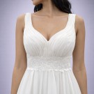 Ιβουάρ Νυφικό Σε Γραμμή Α Με V Ντεκολτέ (Size 40-42)
