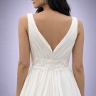 Ιβουάρ Νυφικό Σε Γραμμή Α Με V Ντεκολτέ (Size 40-42)