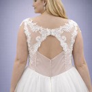 Ιβουάρ Νυφικό Σε Άλφα Γραμμή Με Illusion Μπούστο (Size 52-54)