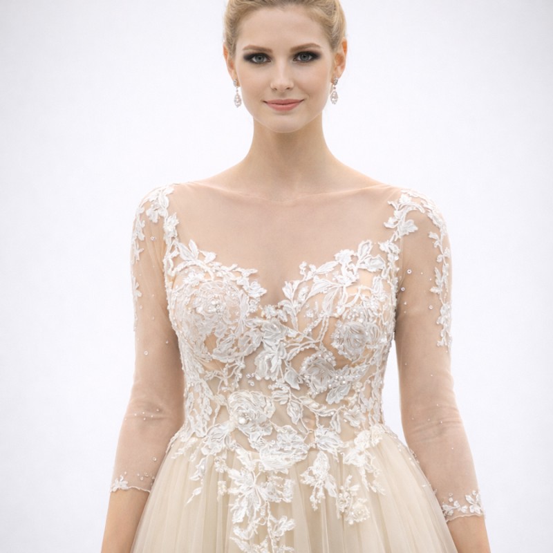 Ιβουάρ Νυφικό Με Μακριά Μανίκια (Size 44-46)