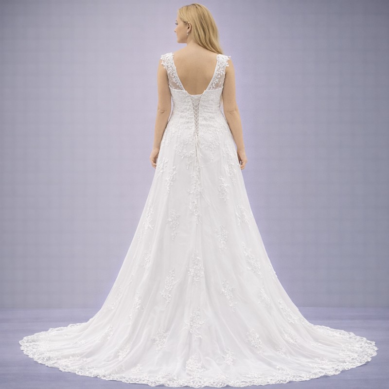 Λευκό Νυφικό Με Δαντέλα Και Τούλι (Size 42-44)