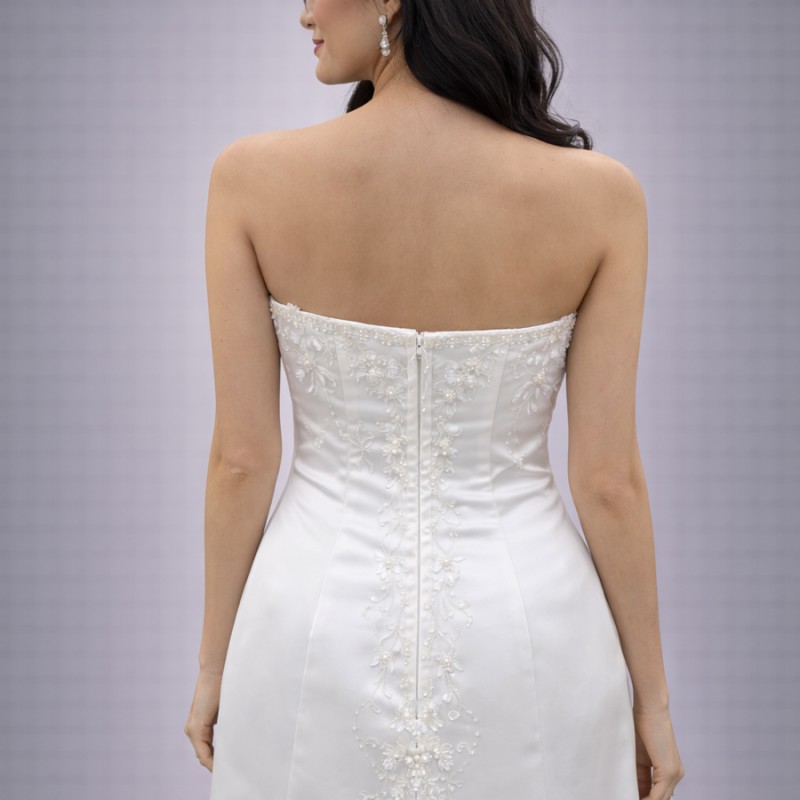 Λευκό Νυφικό Strapless Με Κέντημα (Size 42-44)